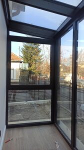 Extindere spatiu de locuit cu structura din aluminiu si sticla