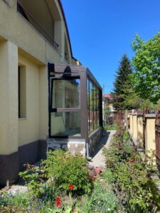 Extindere spatiu de locuit cu structura din aluminiu si sticla