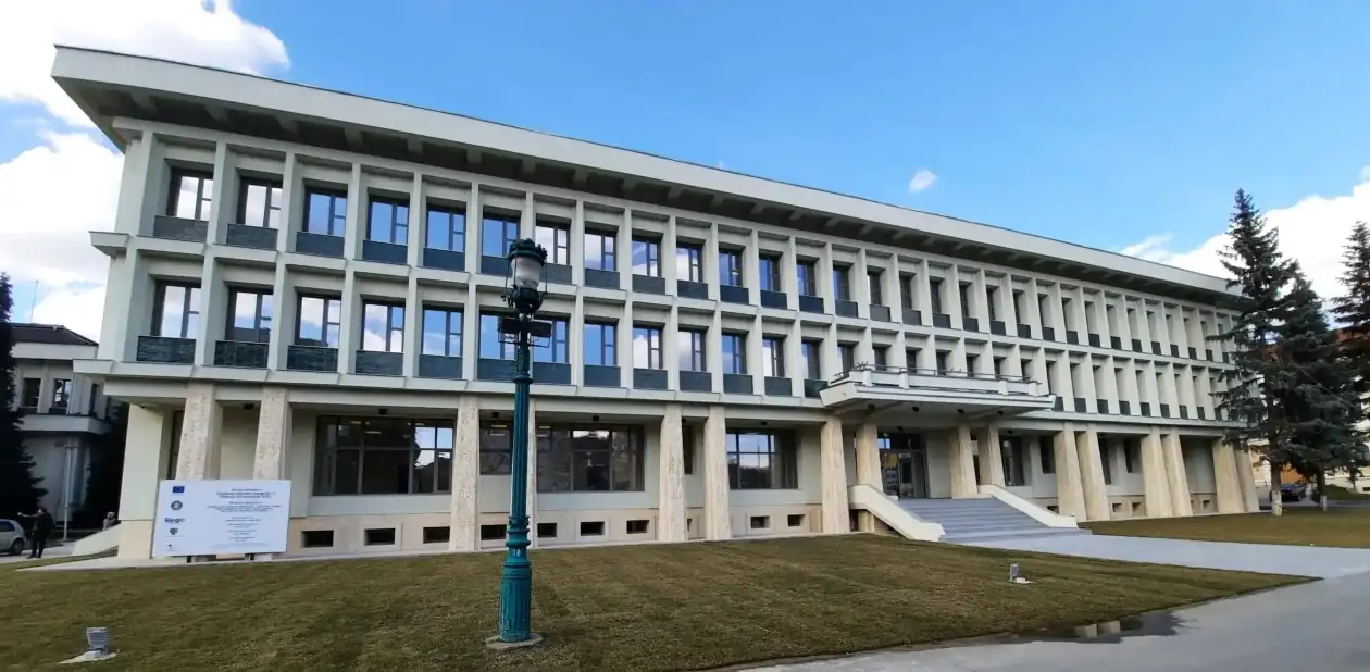 Master Prod - ferestre și uși PVC și aluminiu